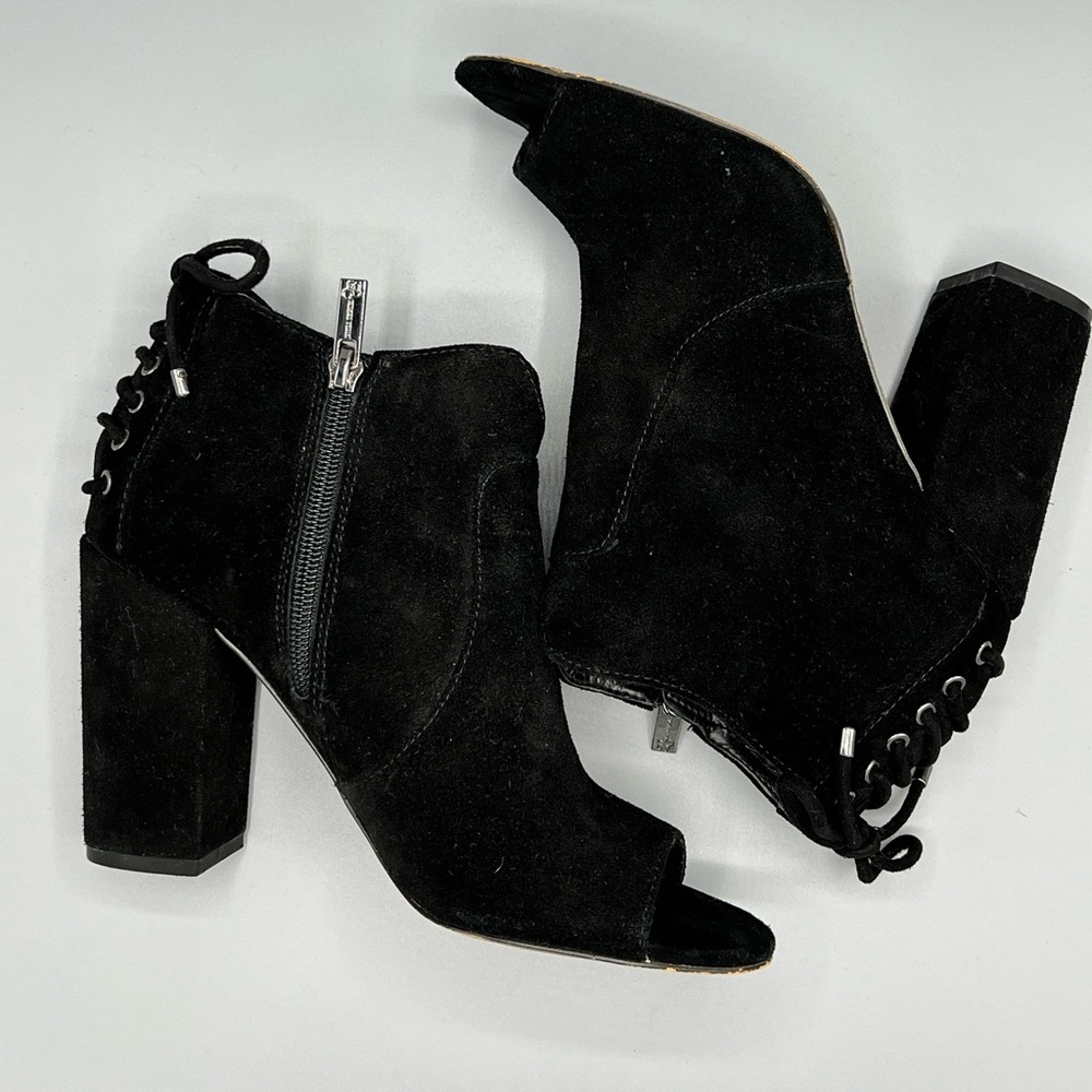 Jessica Simpson KORISSA
BLACK
SPLIT SUEDE
7.5M/37.5